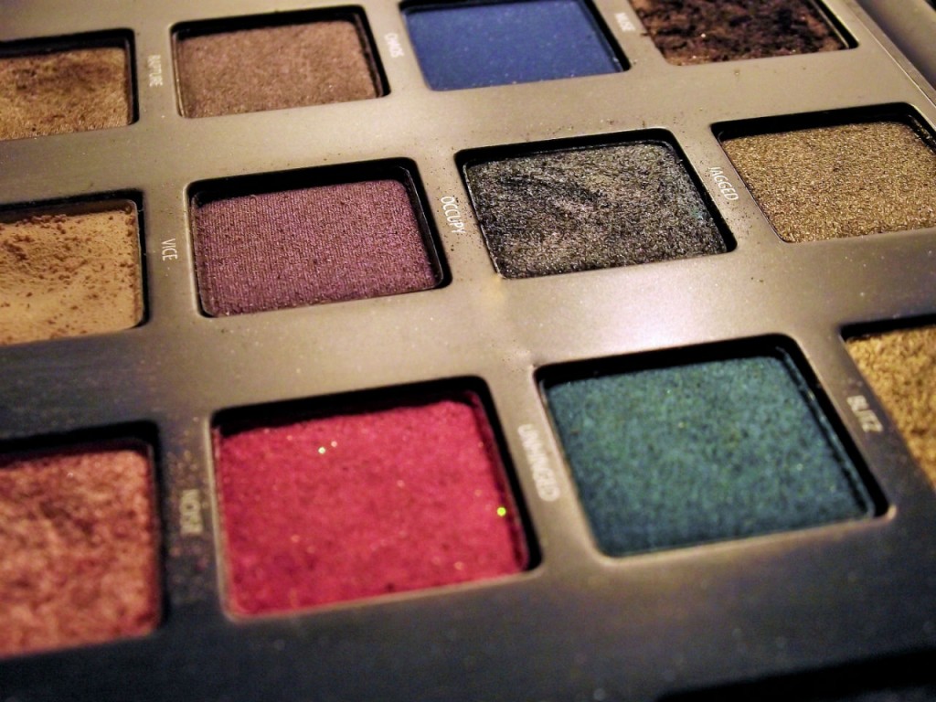  La palette de maquillage d’Urban Decay, a des couleurs très pigmentées et faciles à travailler